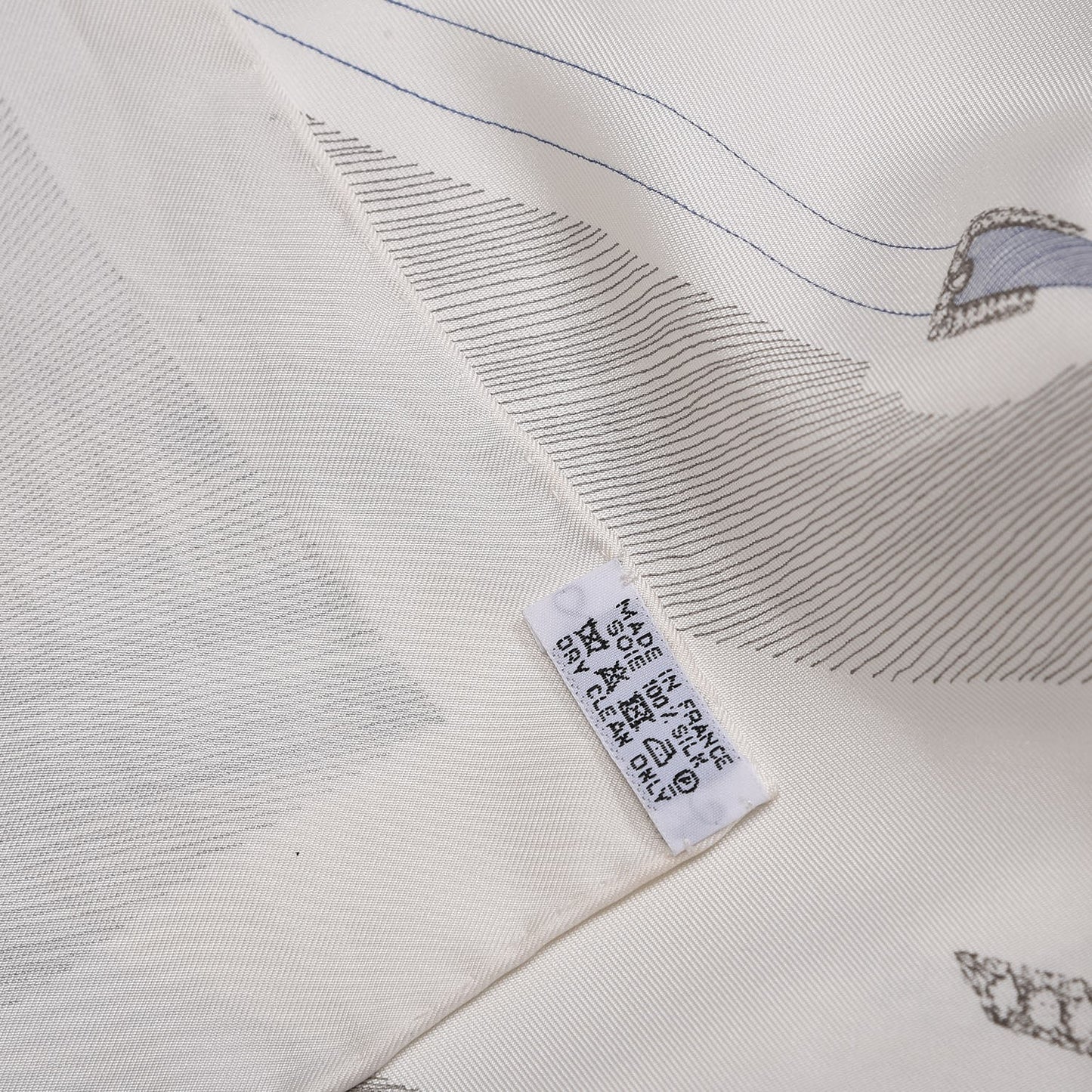 Silk Etude Pour Une Parure De Gala Scarf 90 White Gris Vert
