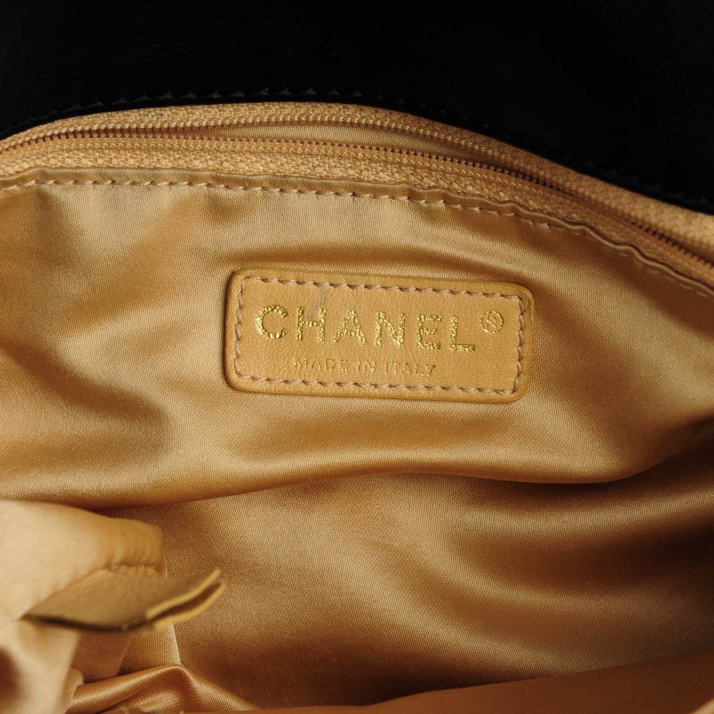Calfskin Medium Rodeo Drive Tote Black