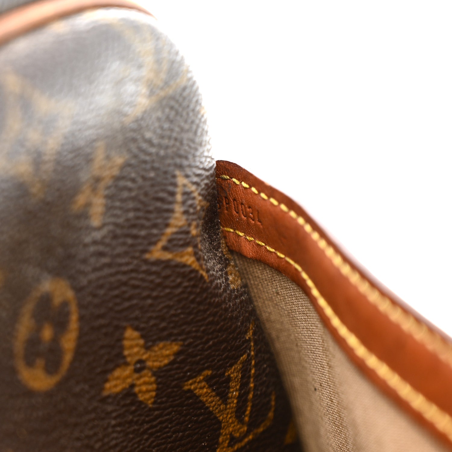 Louis Vuitton Monogram Reporter PM 8 of 22