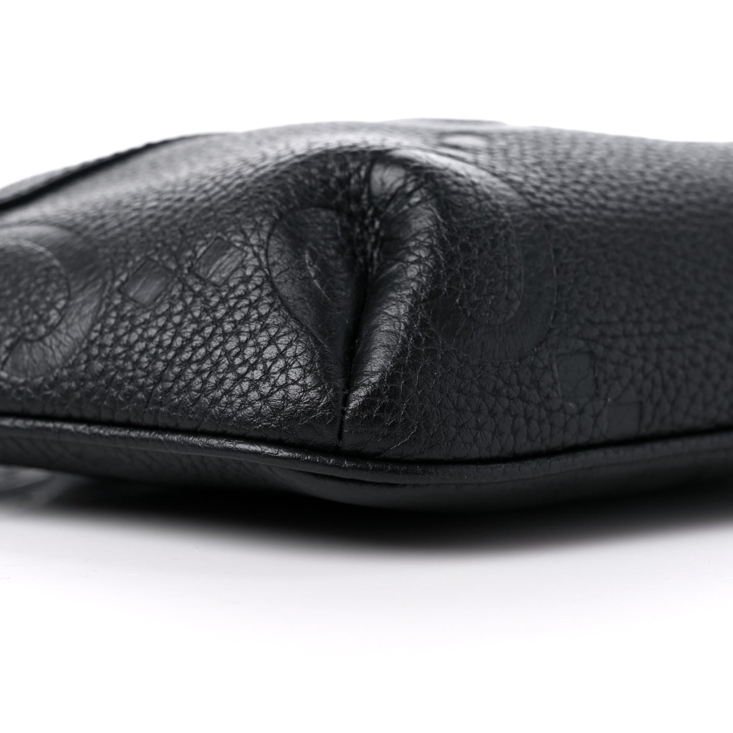 Piuma Calfskin Jumbo GG Embossed Small Belt Bag Black
