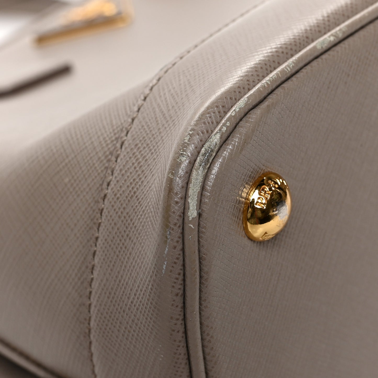 Saffiano Lux Open Promenade Tote Argilla