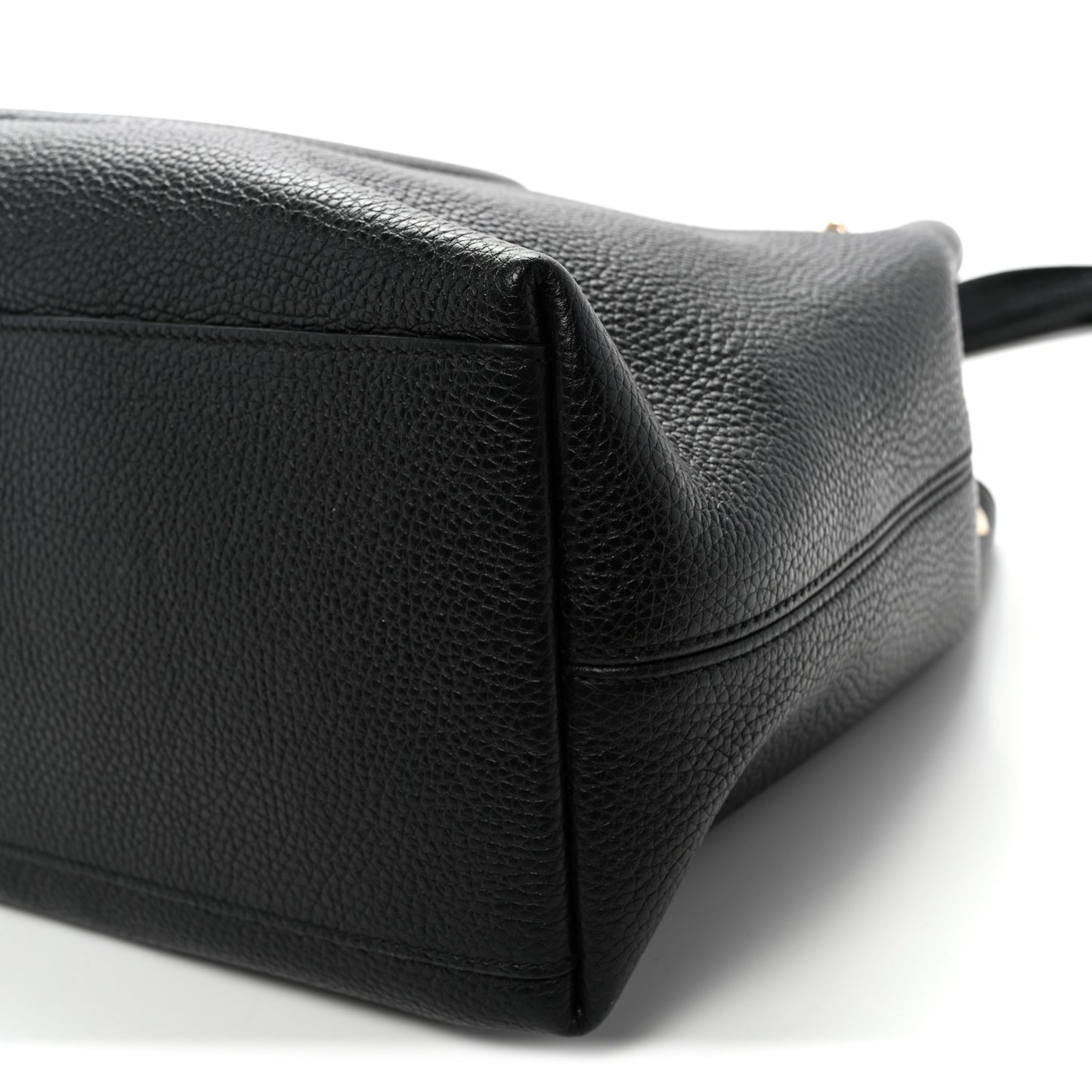 Pebbled Calfskin Medium Soho Chain Shoulder Bag Black