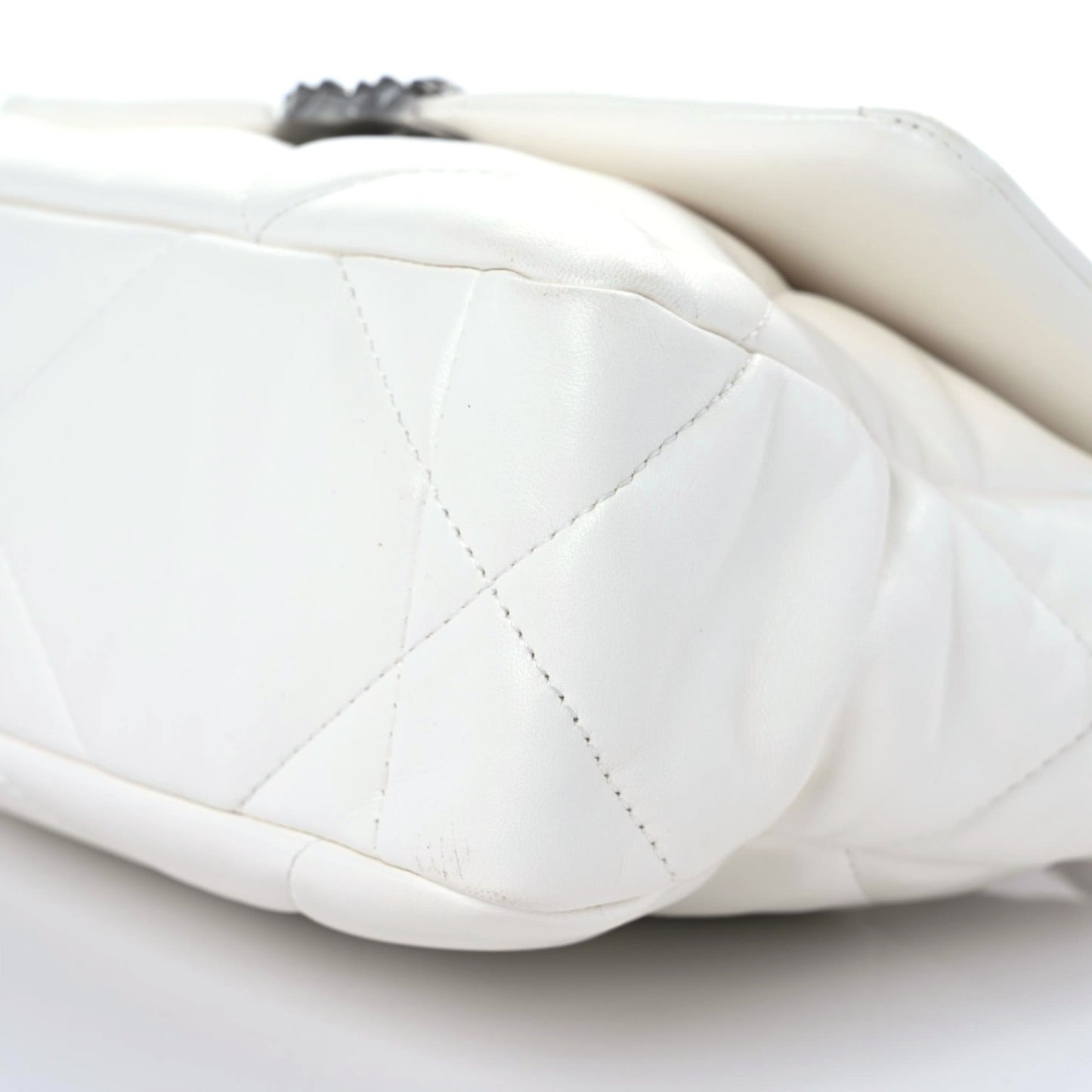 Lambskin Quilted Medium Chanel 19 Flap White