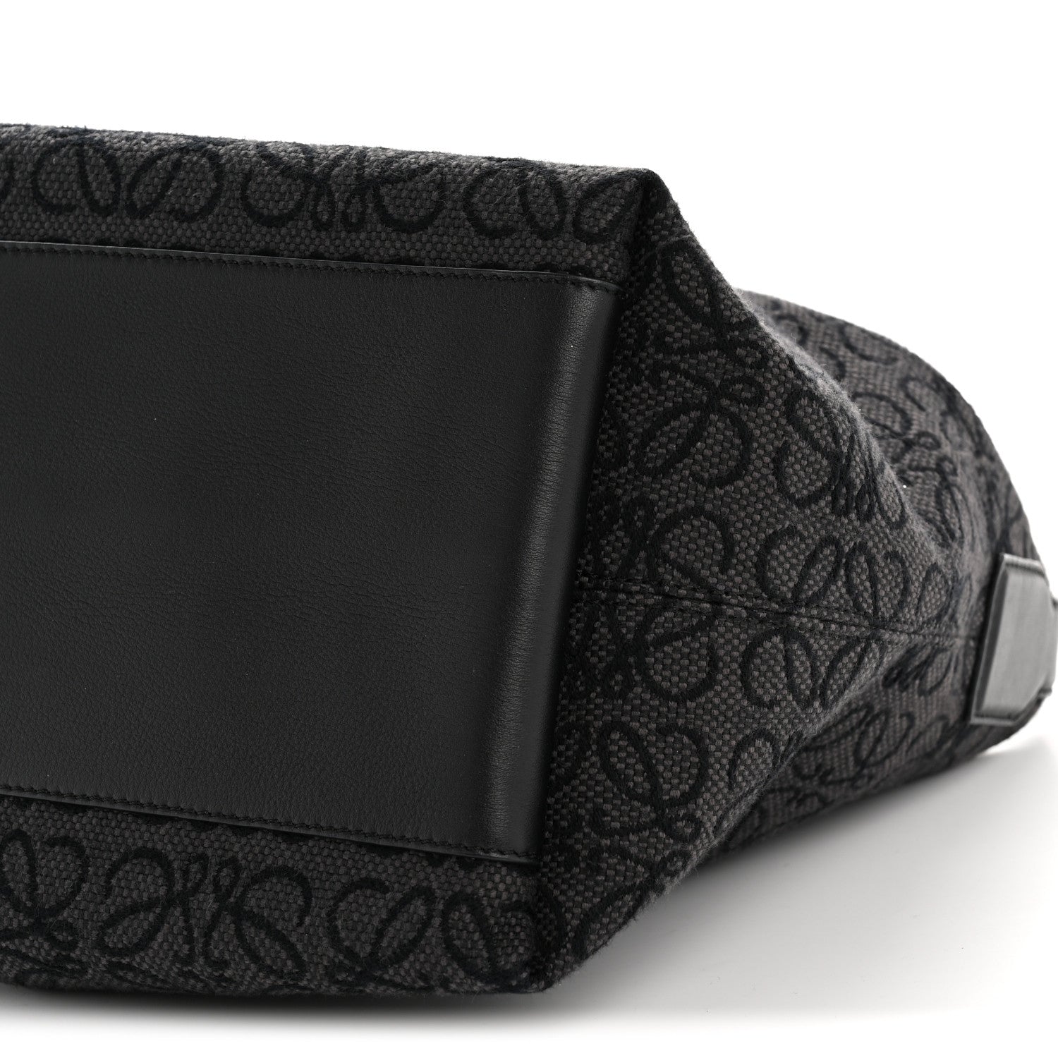 Loewe Jacquard Anagram Calfskin Medium Cubi Bag Anthracite Black 10 of 12