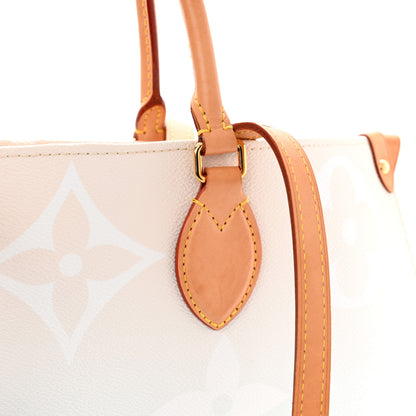 Louis Vuitton Monogram Giant By The Pool Onthego GM Blue 12 of 13