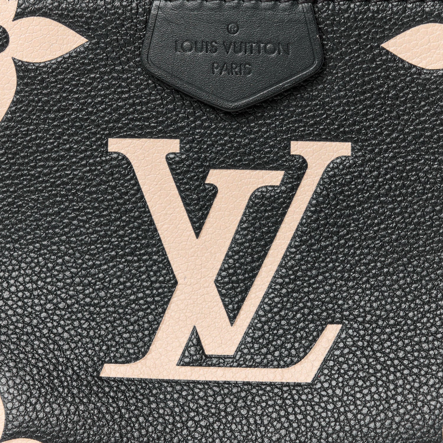 Louis Vuitton Empreinte Monogram Giant Multi Pochette Accessories Black Beige 11 of 14