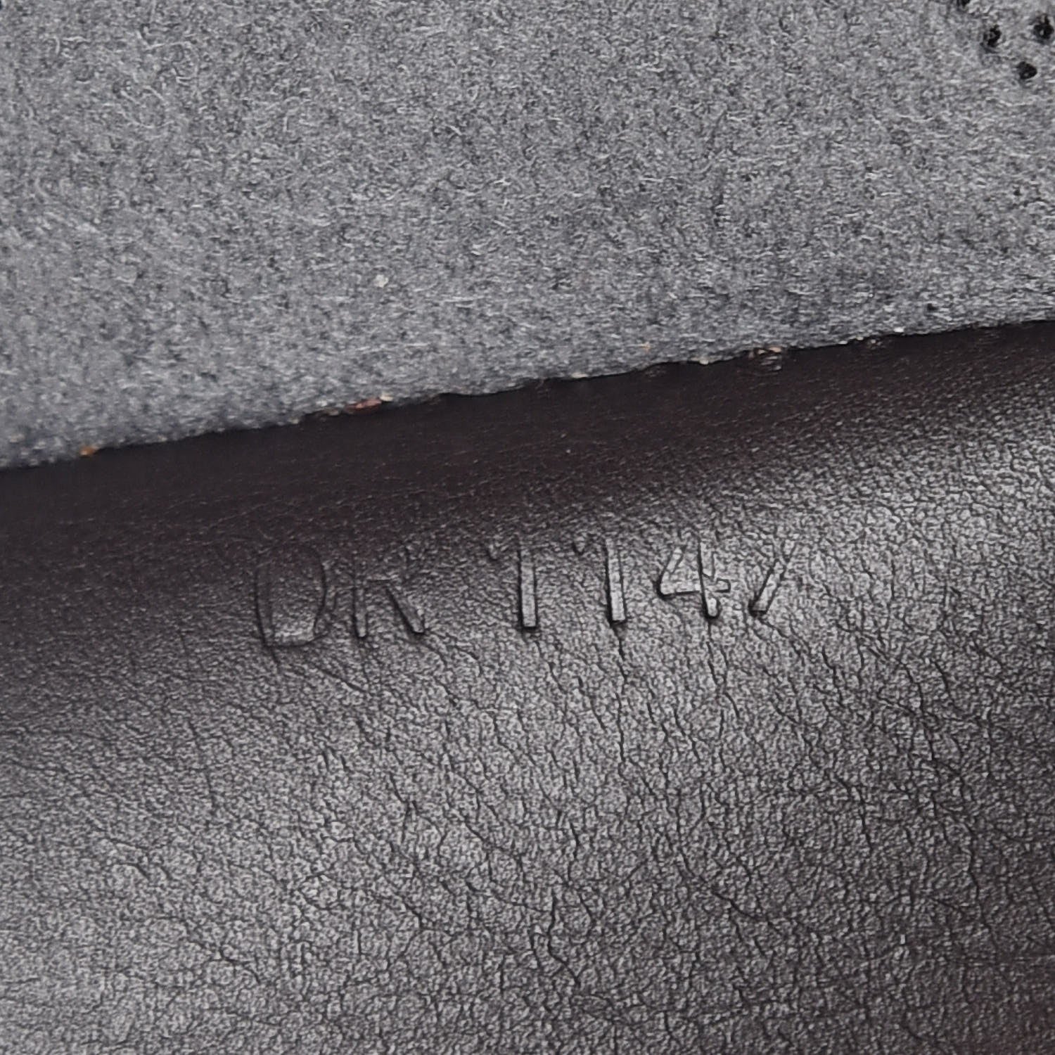 Louis Vuitton Mahina Girolata Black 9 of 9