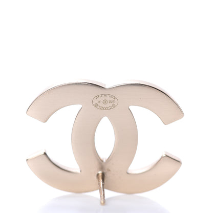 Chanel Pearl CC Earrings Light Gold 3 of 4