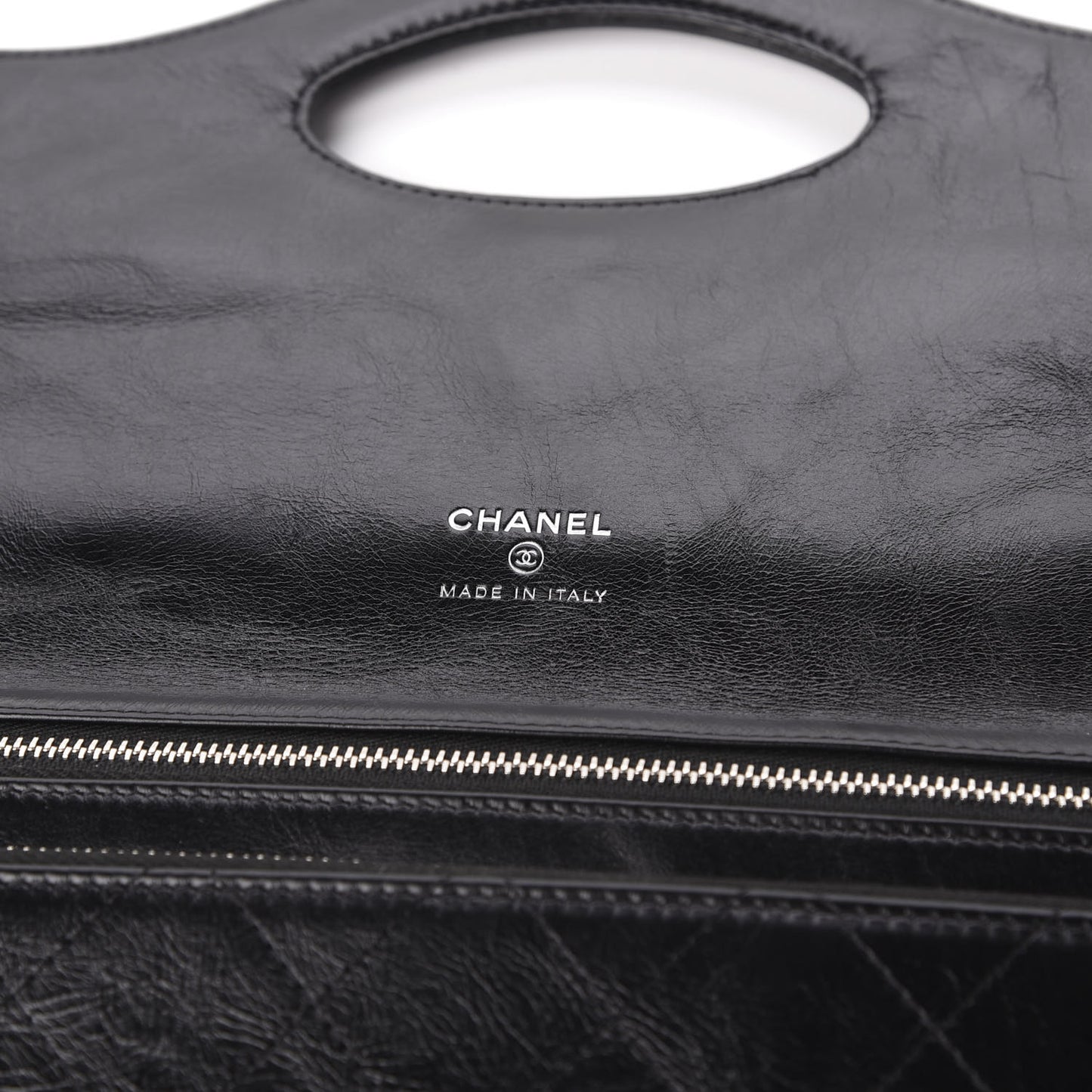 Shiny Crumpled Calfskin Small 31 Pouch Black