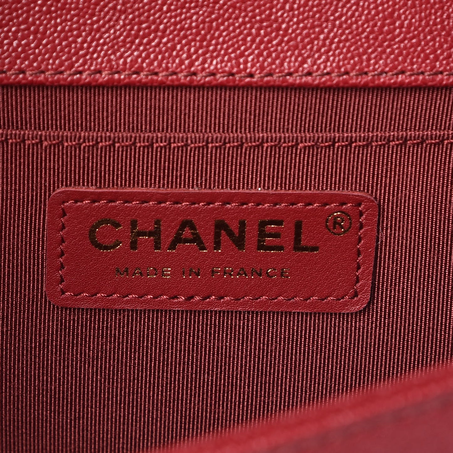 Caviar Chevron Quilted Medium Boy Flap Red