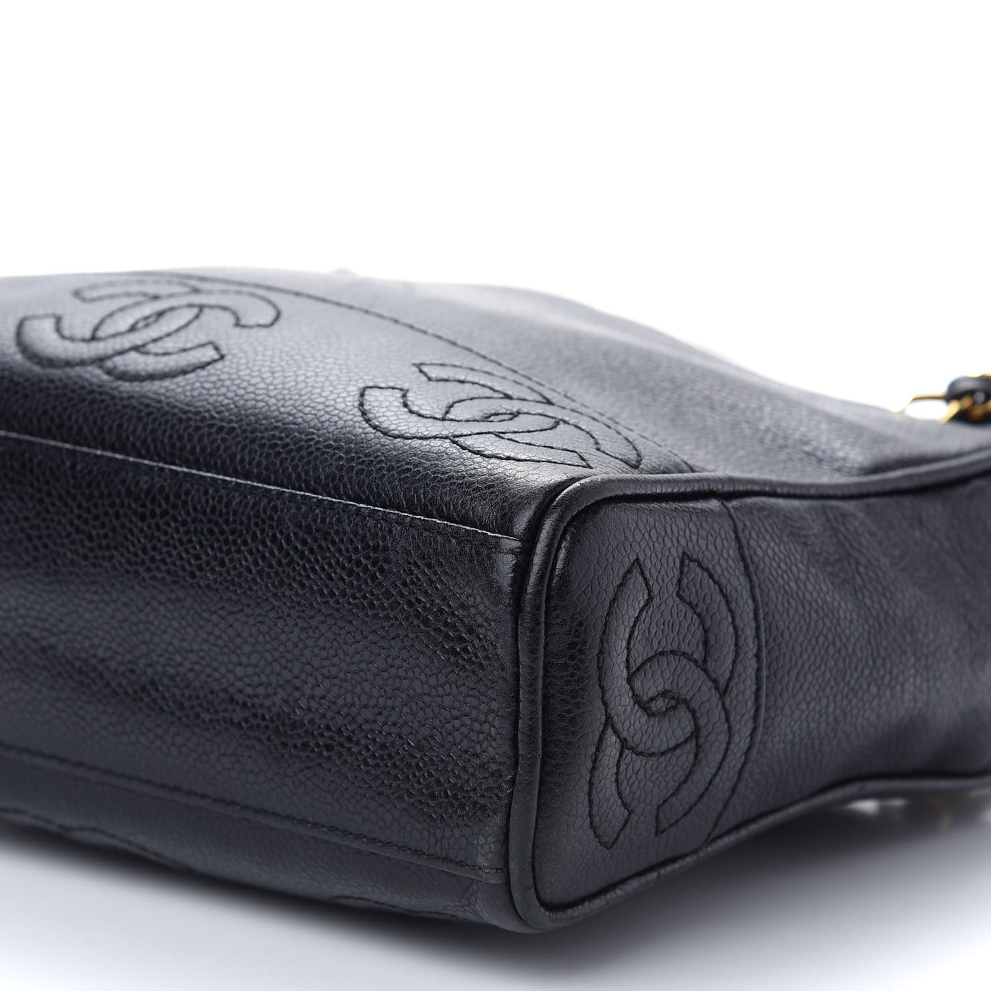 Caviar CC Shoulder Bag Black