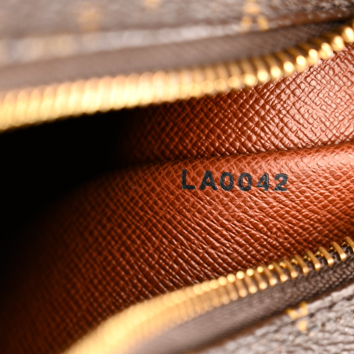Louis Vuitton Monogram Boulogne 30 9 of 12
