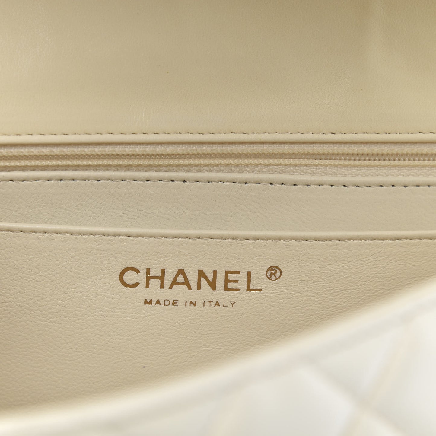 Lambskin Quilted Jumbo Single Flap Ivory