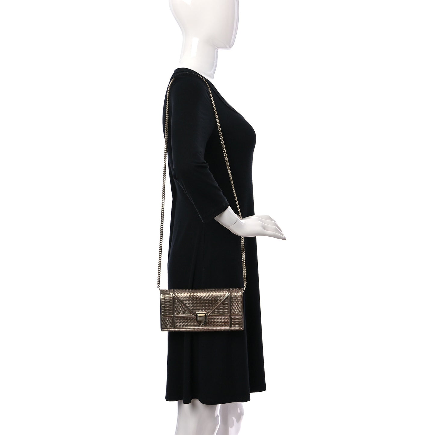 Metallic Patent Micro-Cannage Diorama Croisiere Chain Wallet Champagne