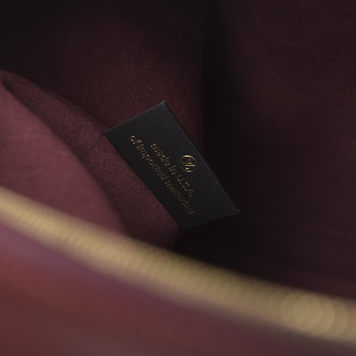 Monogram V Tote MM Bordeaux