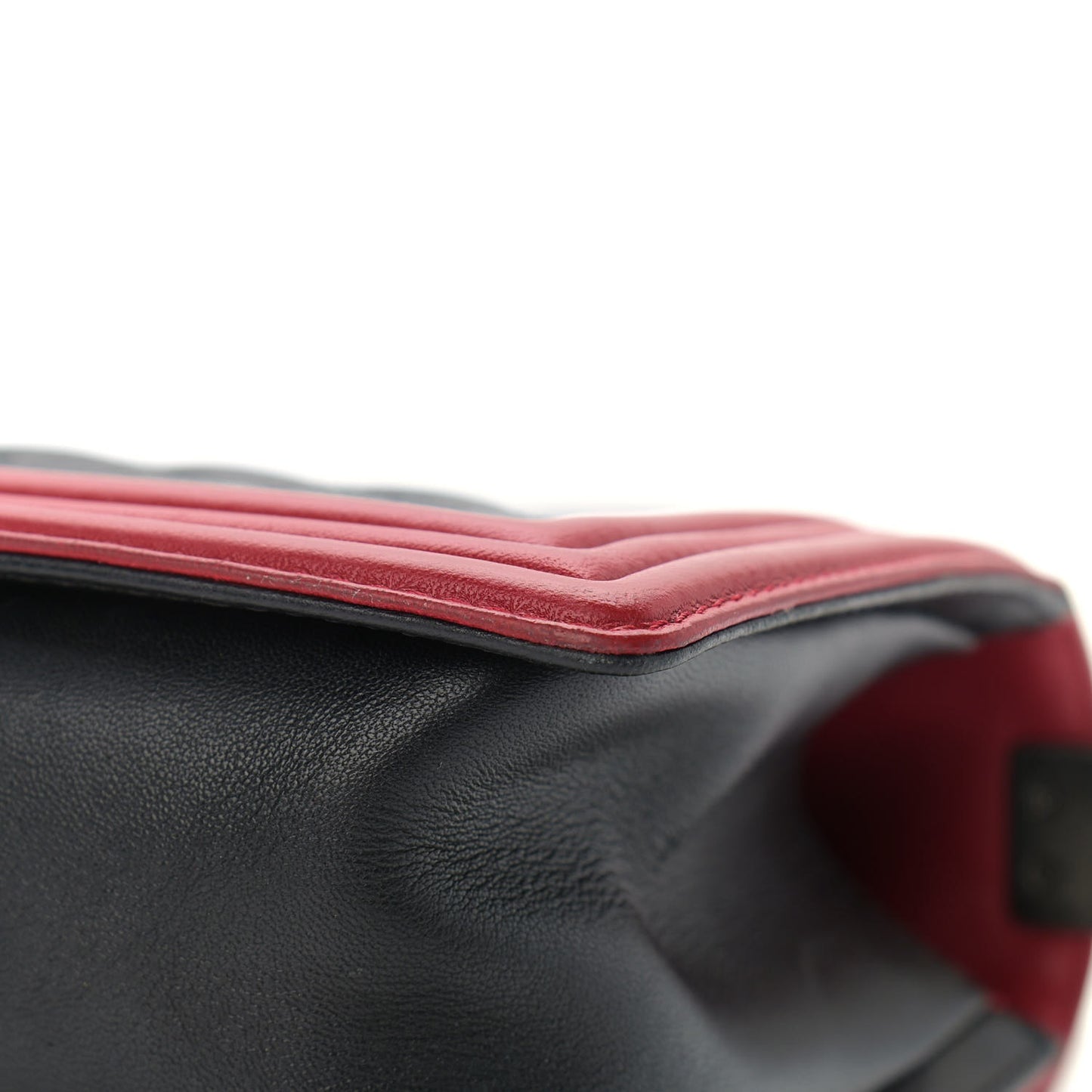 Lambskin Quilted Medium Boy Flap Black Red