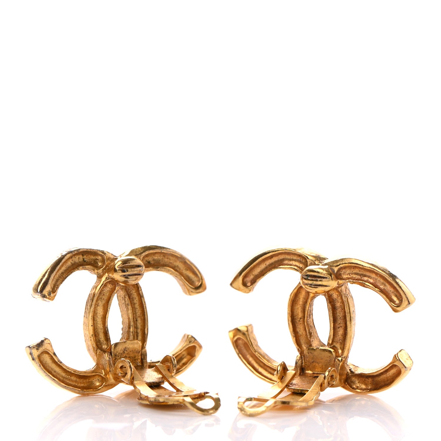 Chanel Textured CC Clip On Earrings Gold 3 of 4