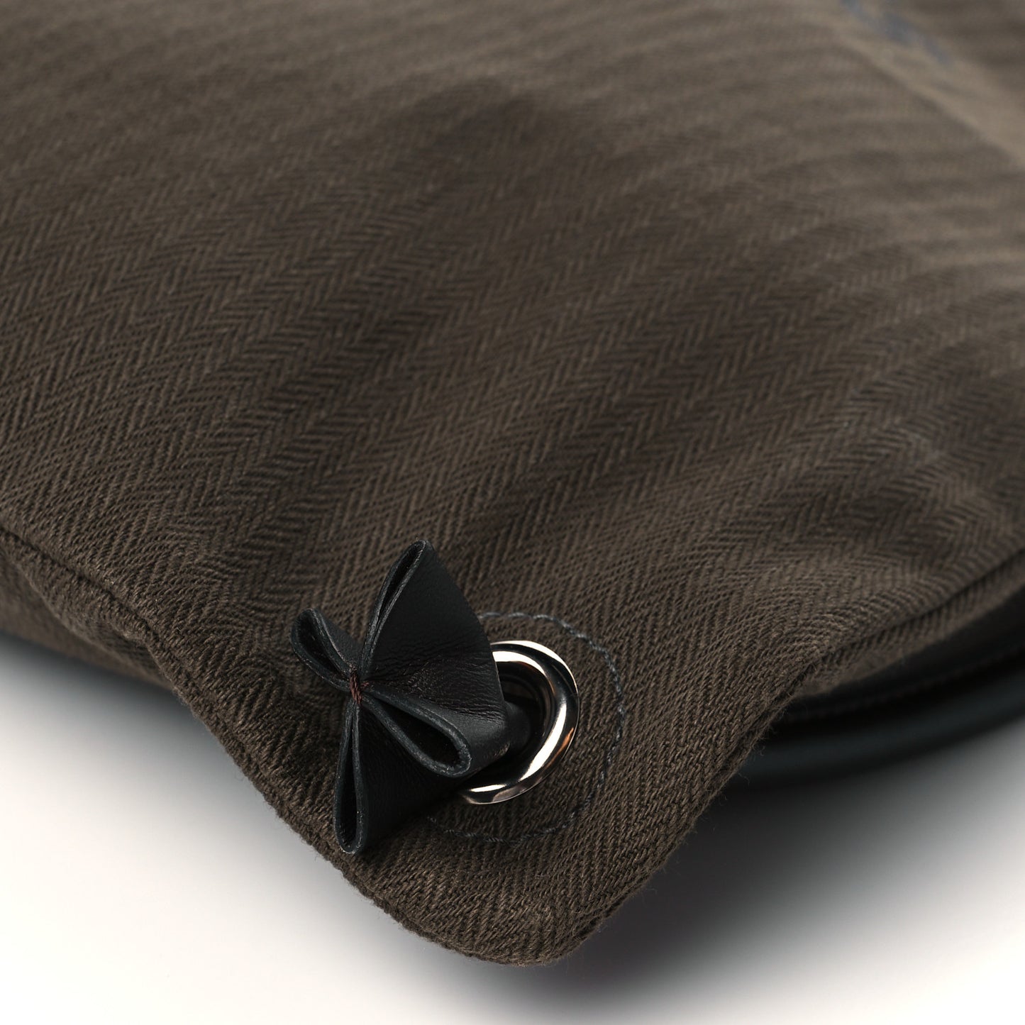 Herringbone Canvas Swift Maline Bag Kaki Ebene