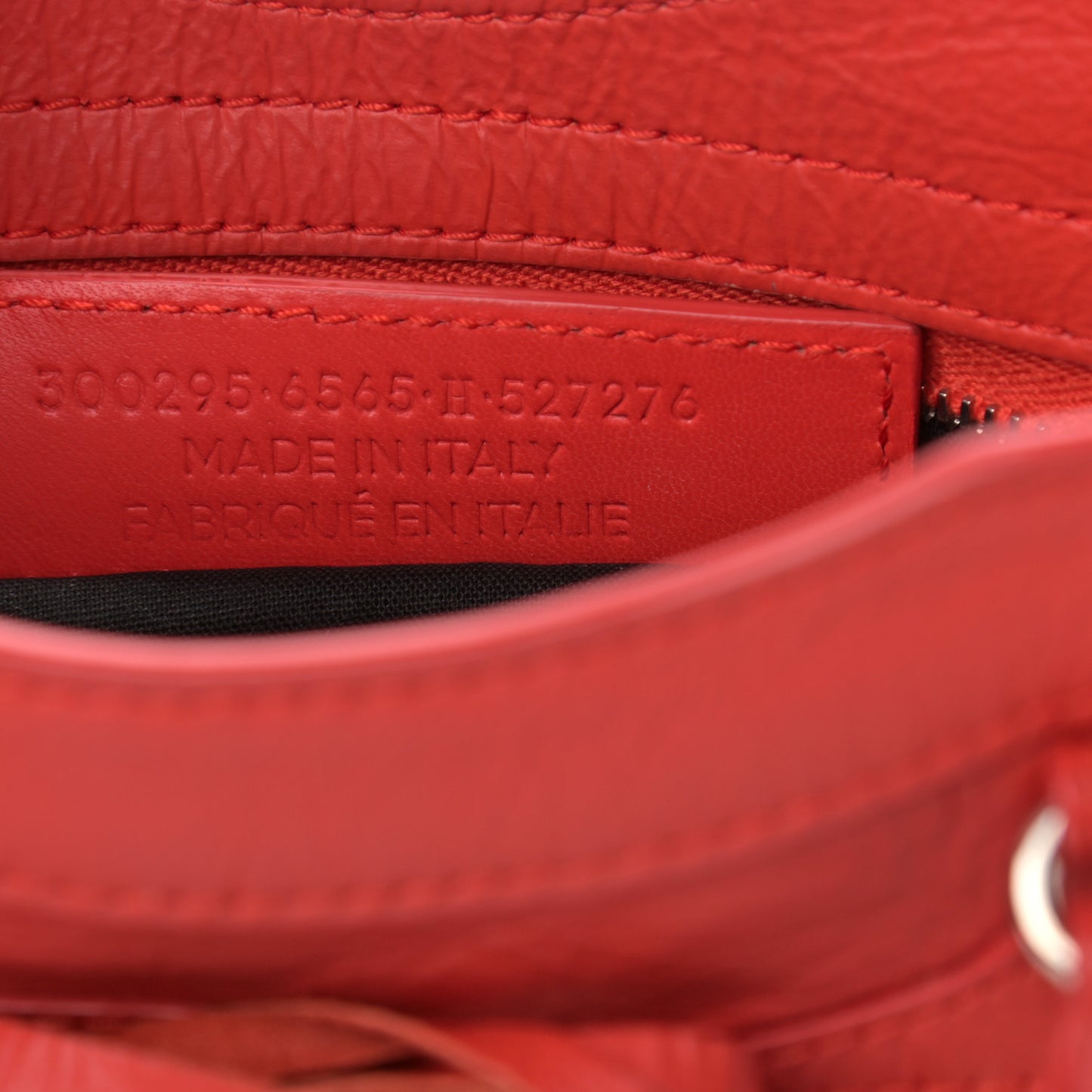 Matte Goatskin Rubber Covered Classic Hardware Mini City Rouge Coquelicot Rouge Braise