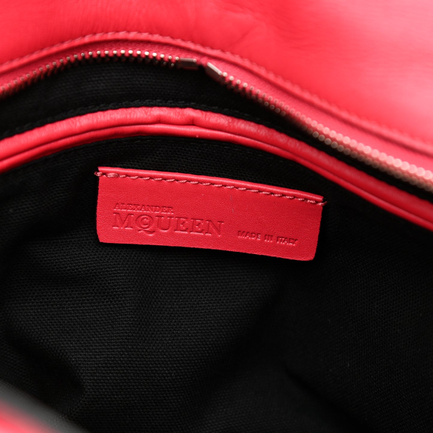 Pebbled Calfskin Small Skull Padlock Zip Around Tote Pink