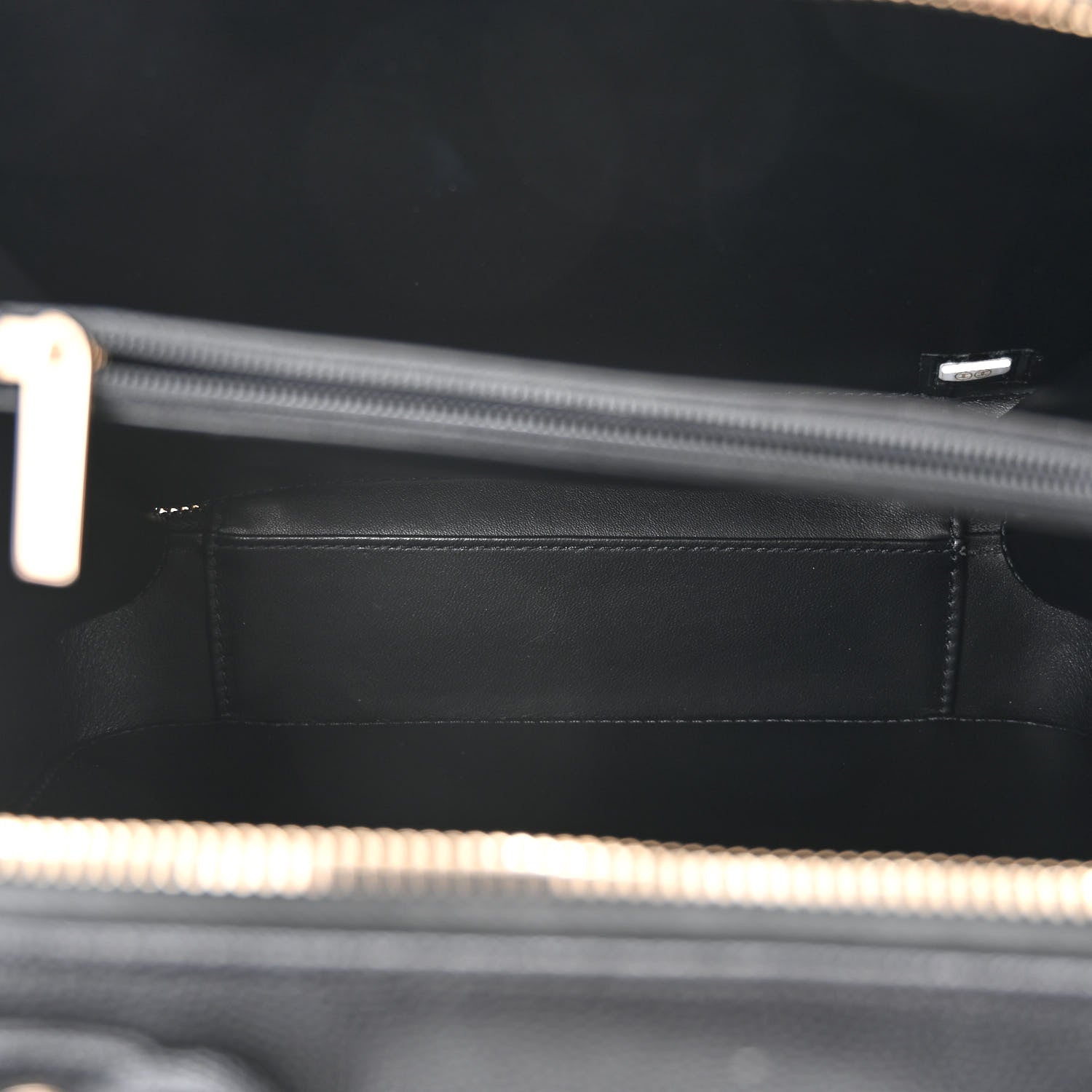 Chanel Caviar Quilted Medium CC Filigree Vanity Case Black 5 of 10