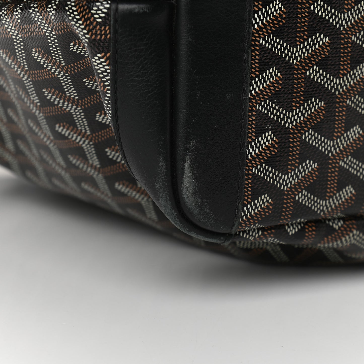 Goyardine Artois MM Black