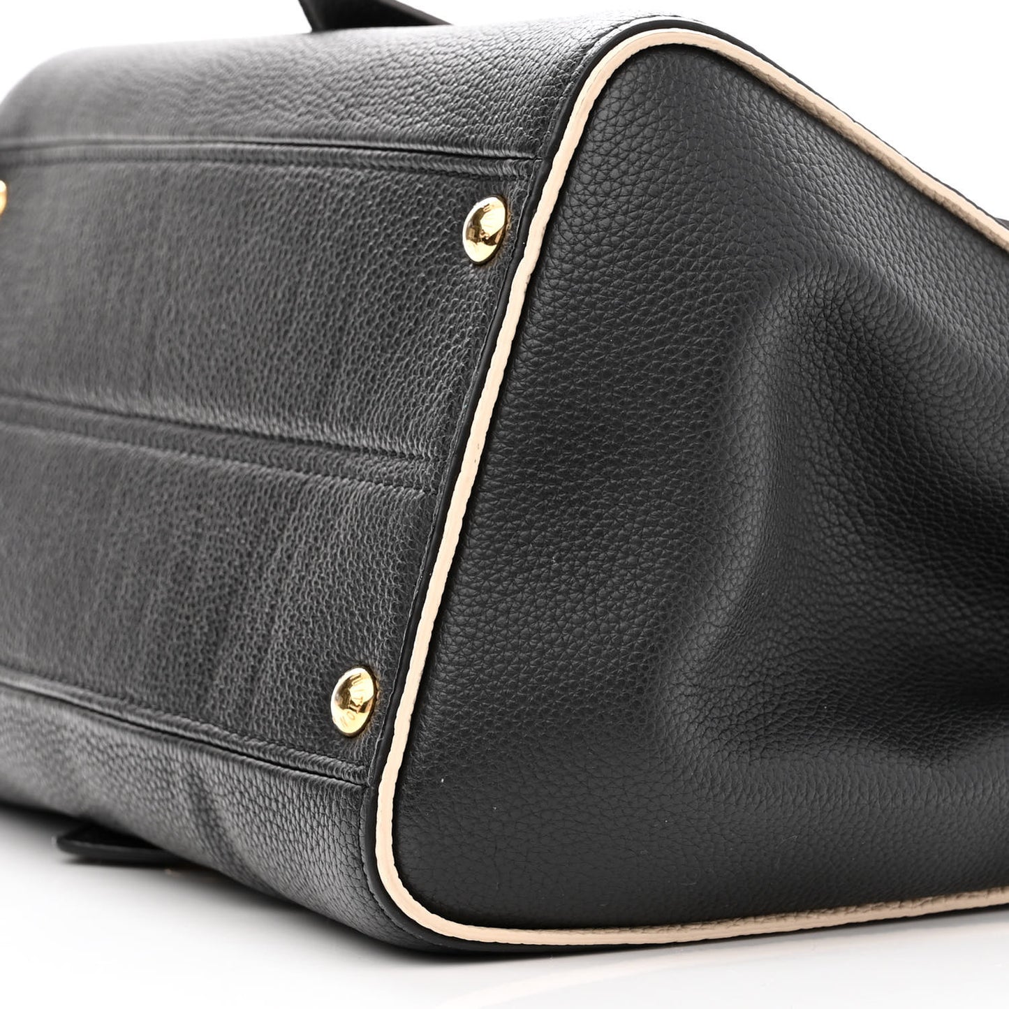 Monogram Double V Black