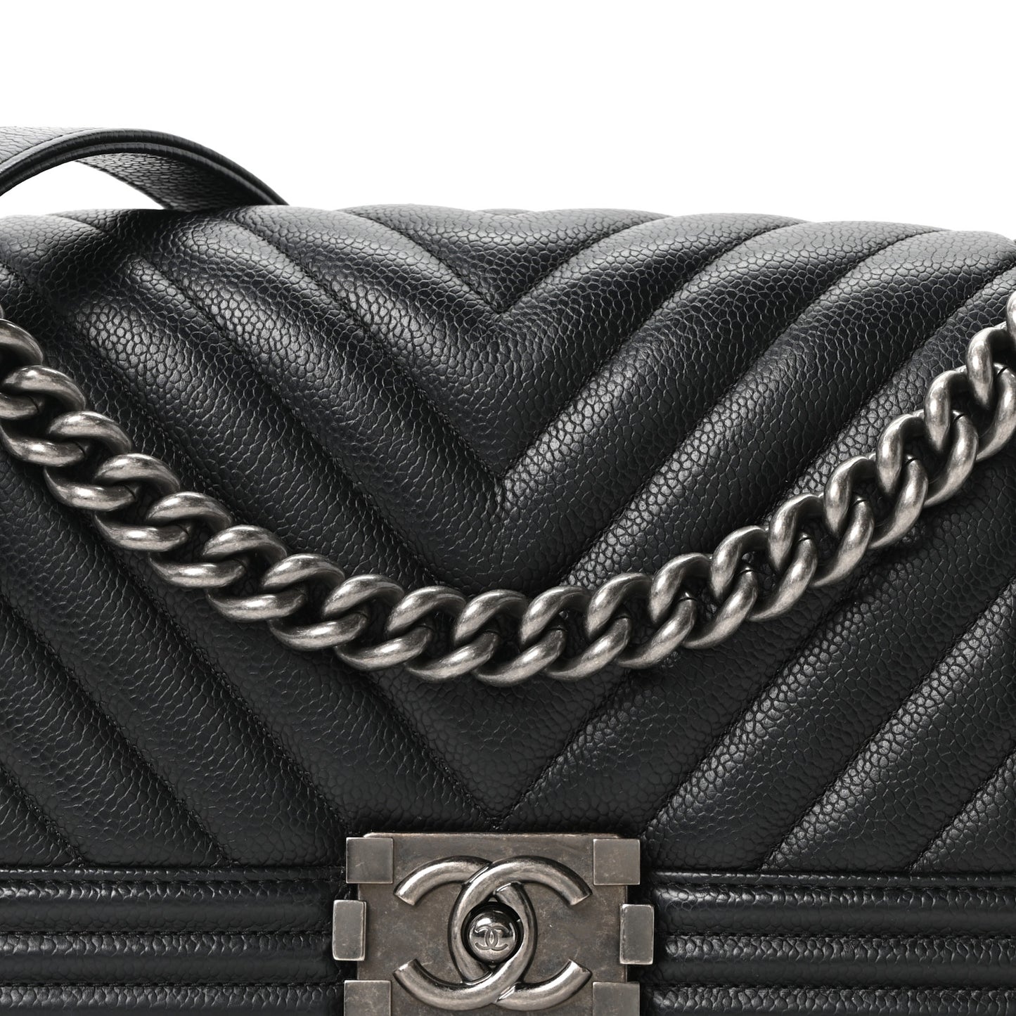 Caviar Chevron Quilted Medium Boy Flap Black