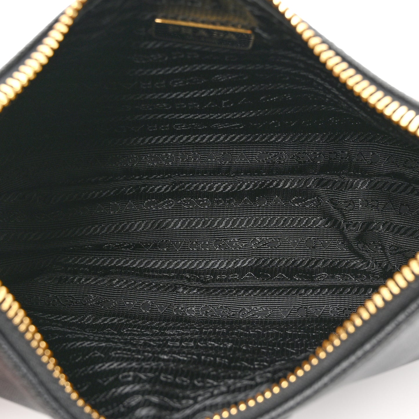 Saffiano Lux Re-Edition 2005 Shoulder Bag Black