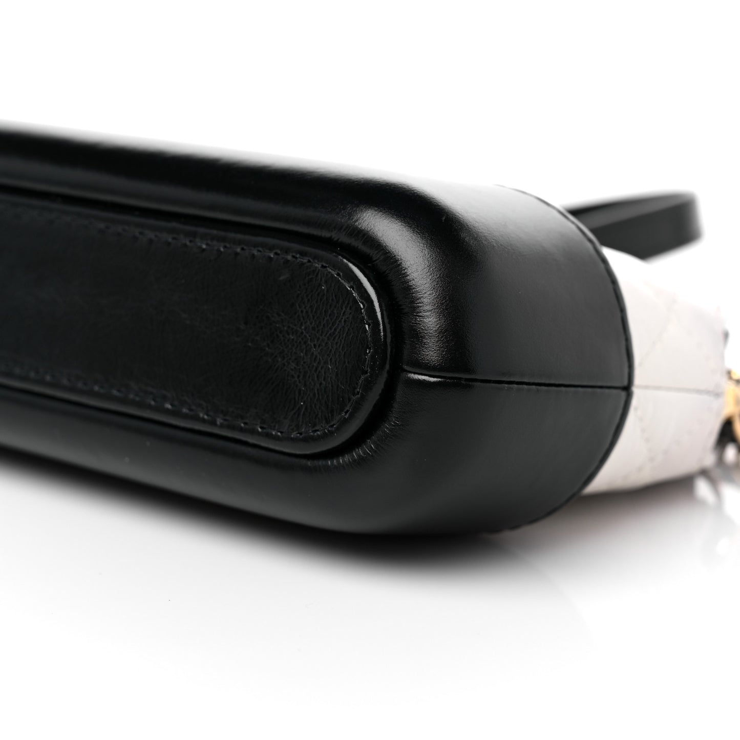 Aged Calfskin Quilted Small Gabrielle Clutch With Chain White Black