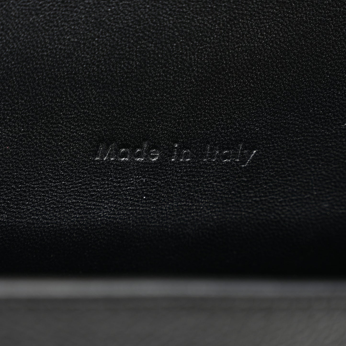 Grained Calfskin Compact Trotteur Black