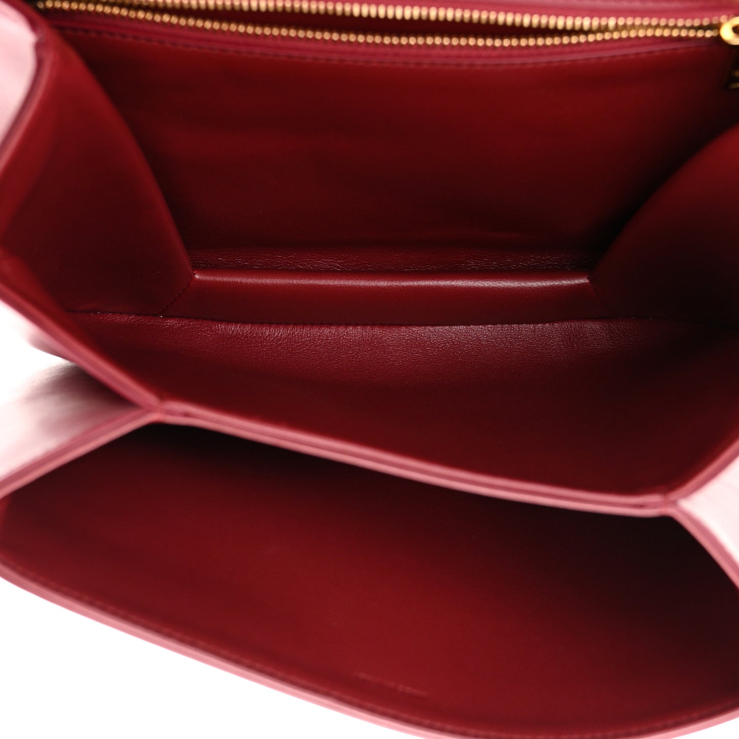 Smooth Calfskin Medium Tabou Carmin