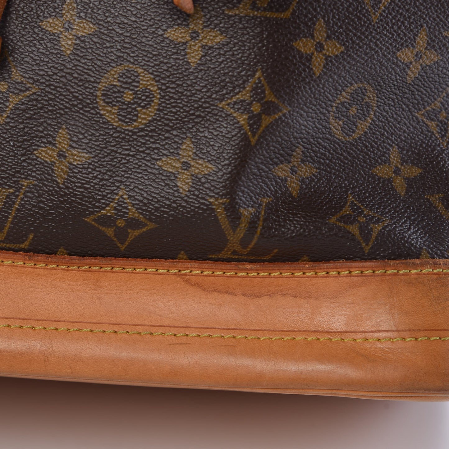 Monogram Noe