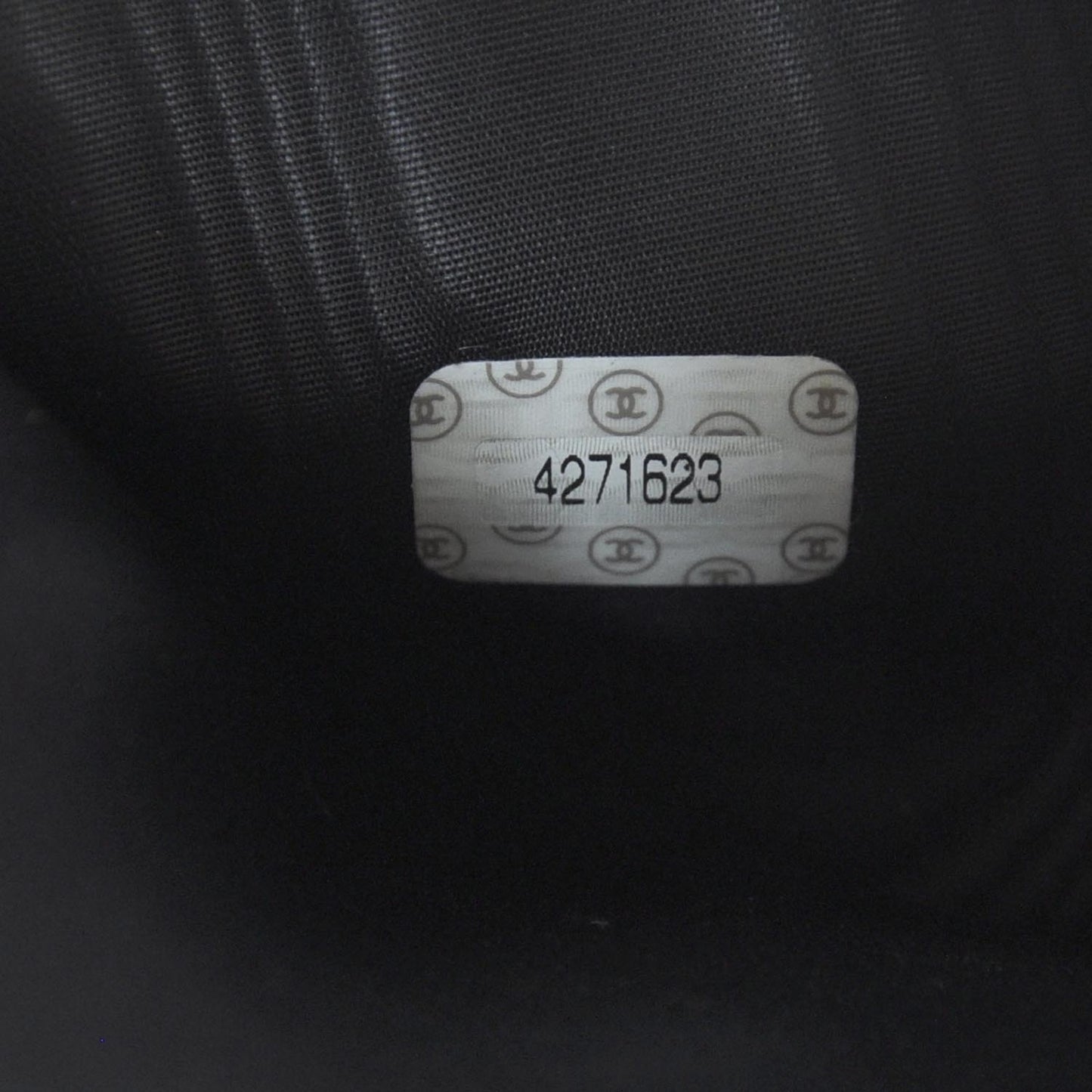 Caviar Wallet on Chain Black