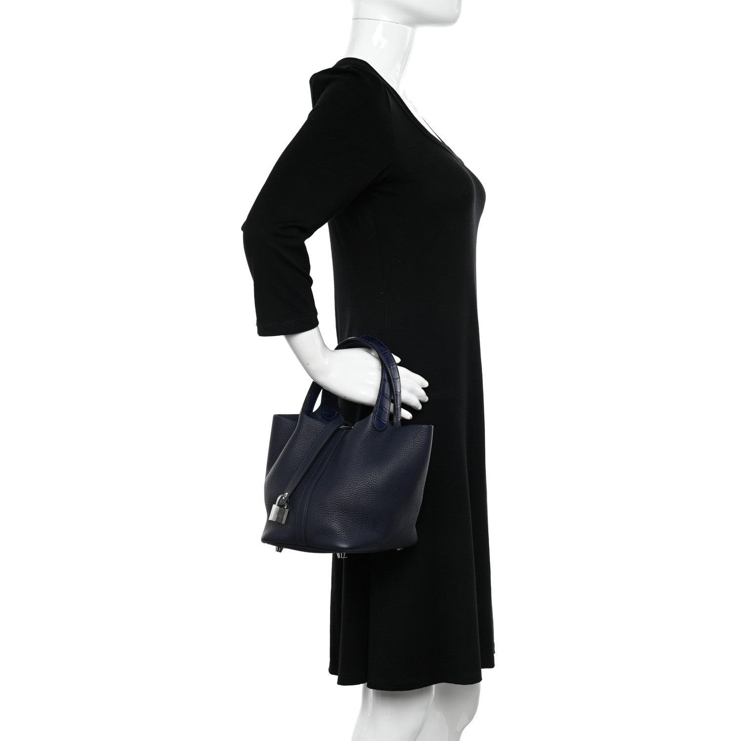 Hermes Taurillon Clemence Matte Alligator Picotin Lock Touch 22 Bleu Nuit 2 of 11