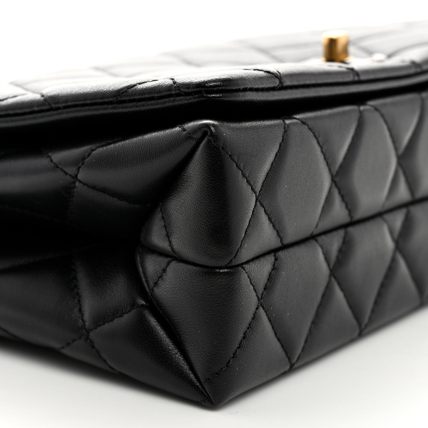 Chanel Shiny Lambskin Quilted Enamel CC Small Flap Black 9 of 10