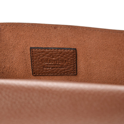 Valentino Garavani Pebbled Calfskin Rockstud Envelope Wallet on Chain Bright Cognac 6 of 8