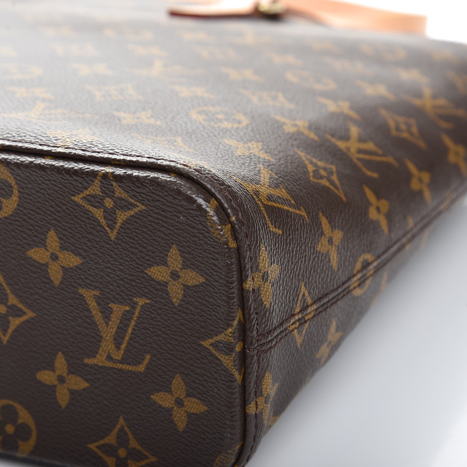 Louis Vuitton Monogram Luco 8 of 8