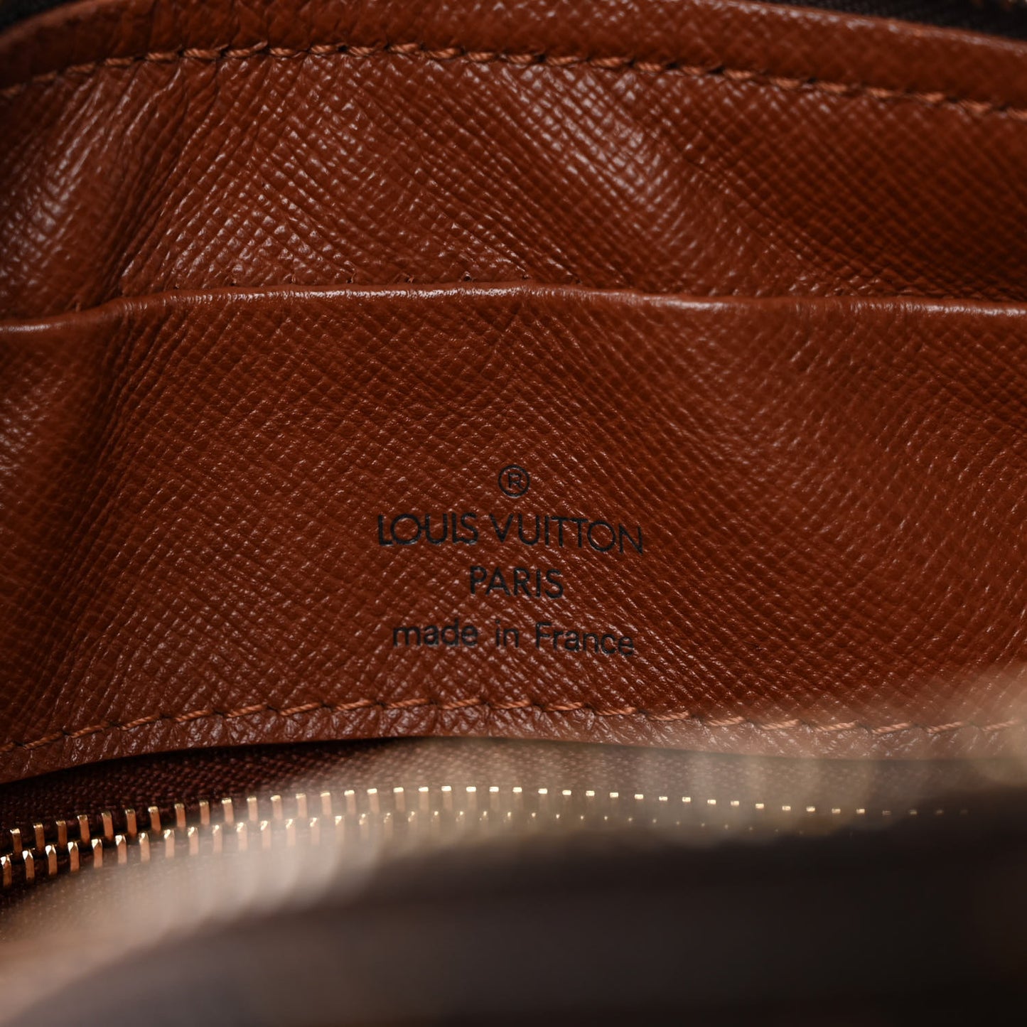 Monogram Nil 28