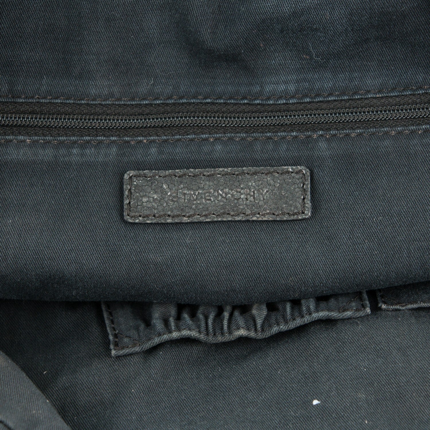 Givenchy Calfskin Stingray Embossed Medium Nightingale Grey 9 of 10