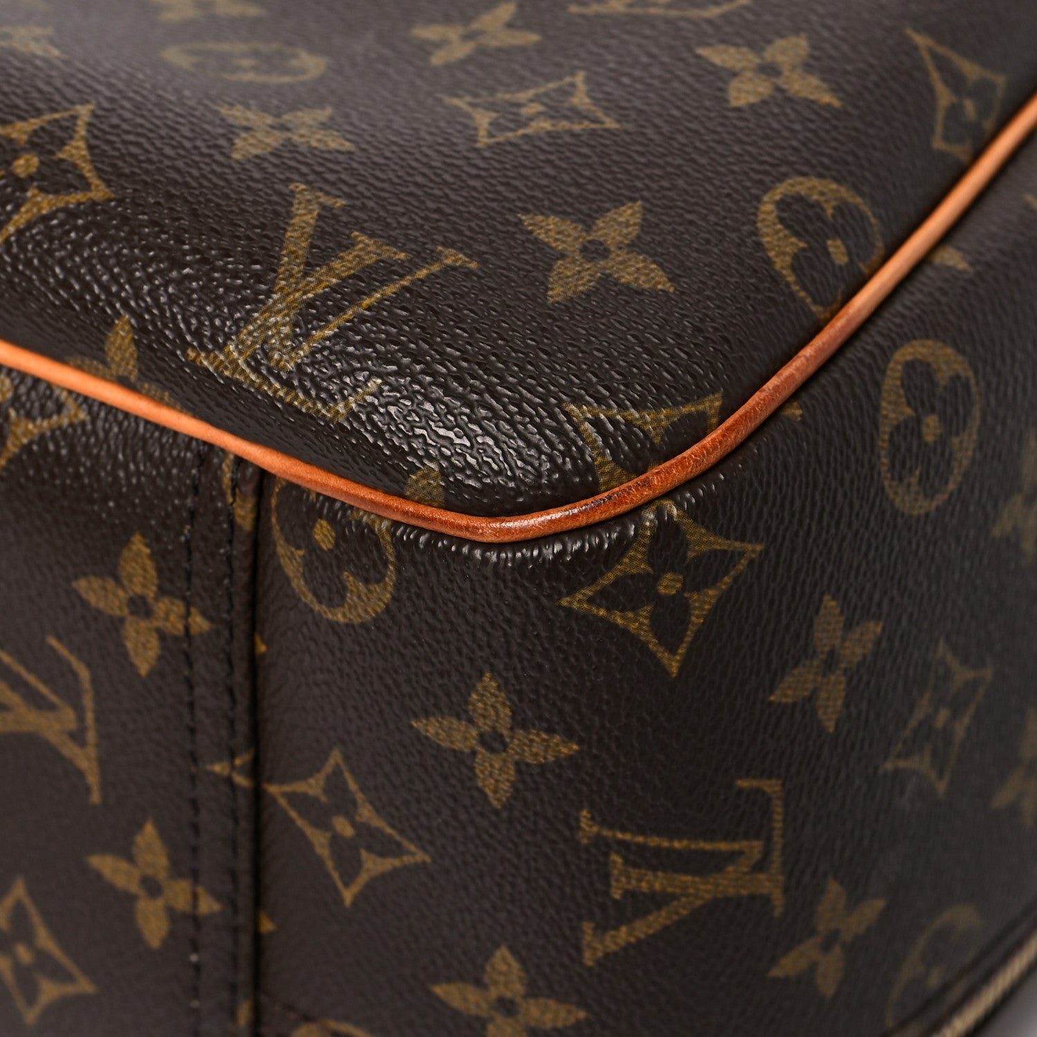 Louis Vuitton Monogram Excursion Shoe Bag 12 of 14