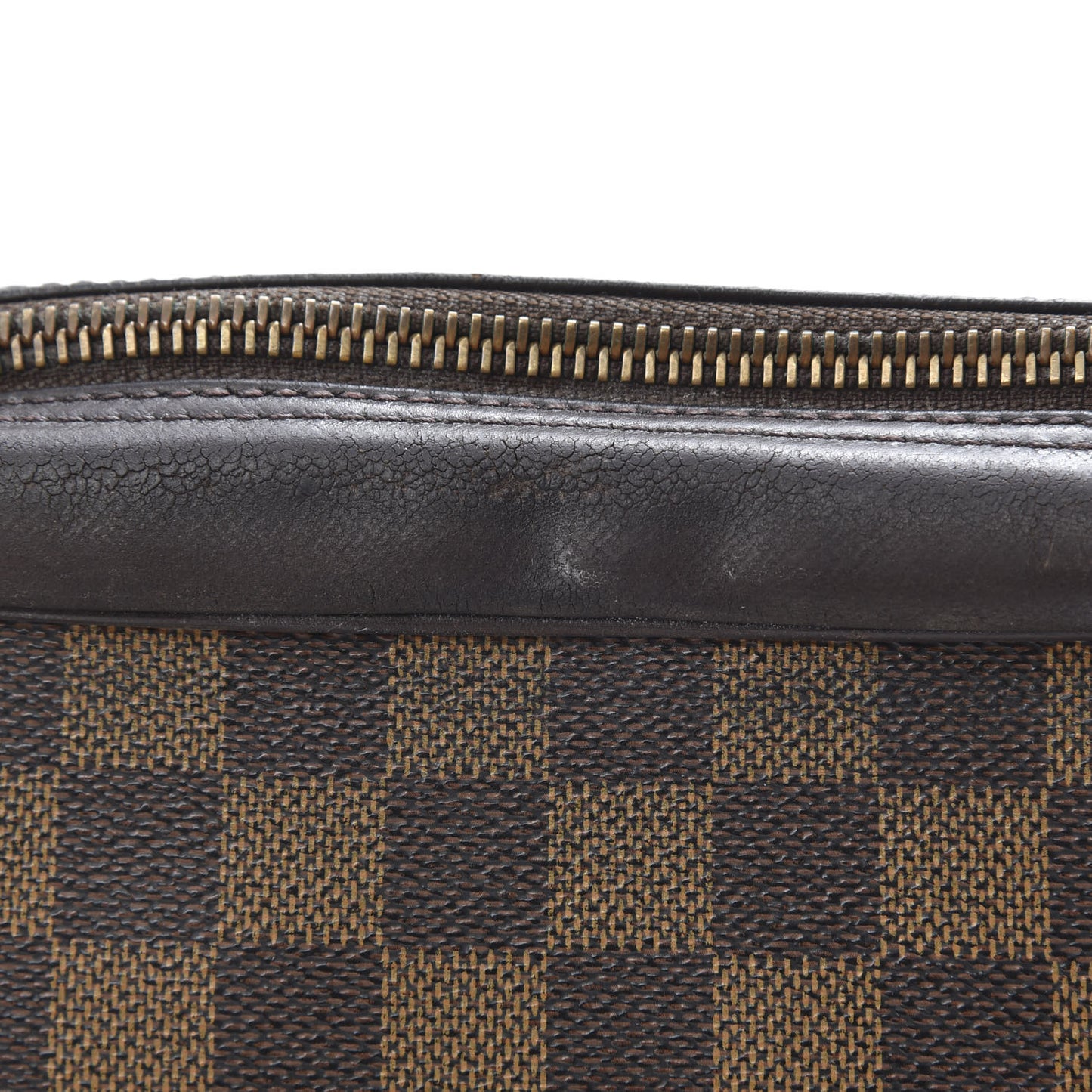 Damier Ebene Trousse Toilette 28