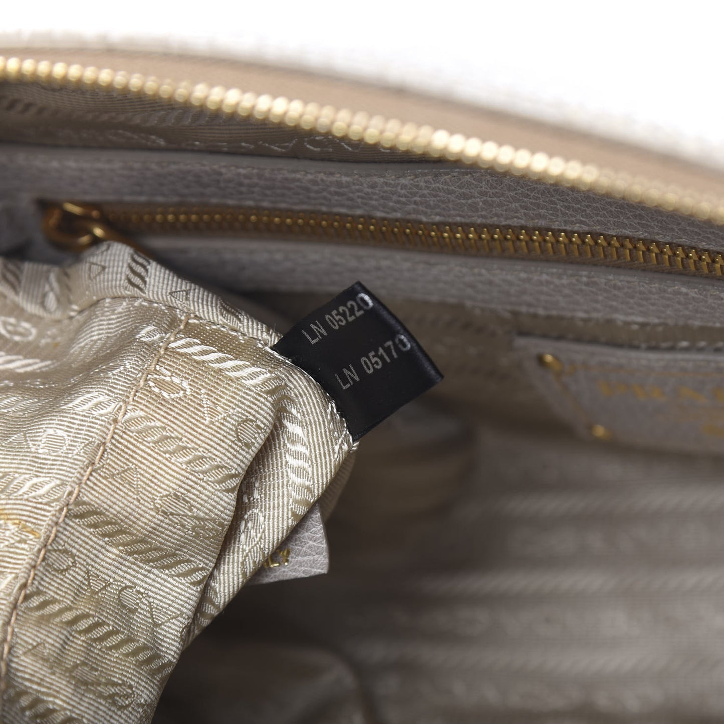 Cervo Patchwork Fringe Bowler Bianco