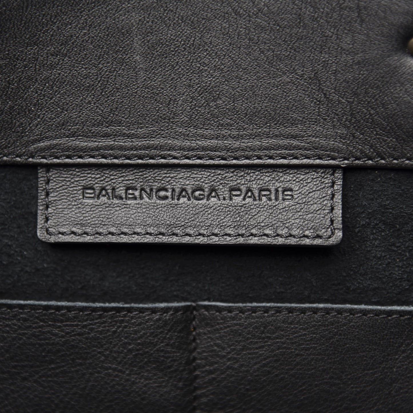 Veau Papier A4 Tote Black