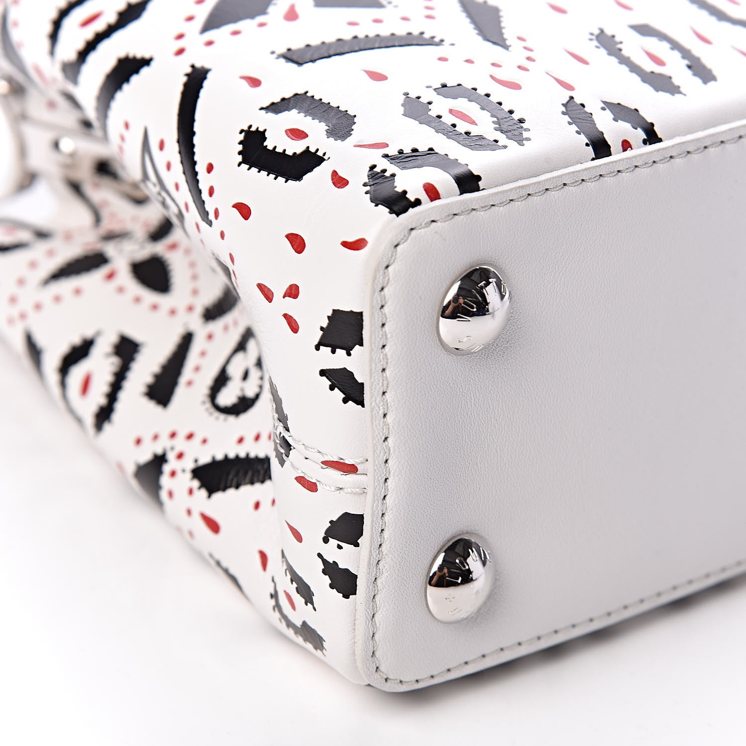 Louis Vuitton Taurillon Fleur Motif Capucines BB Black White 8 of 9