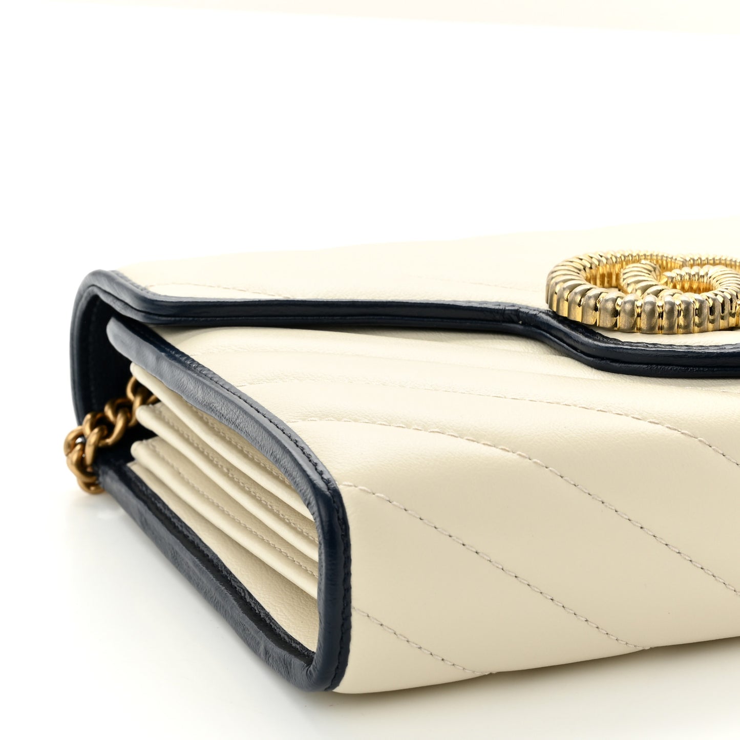 Vintage Effect Calfskin Matelasse Diagonal Torchon GG Marmont Chain Wallet Mystic White Blue Agata