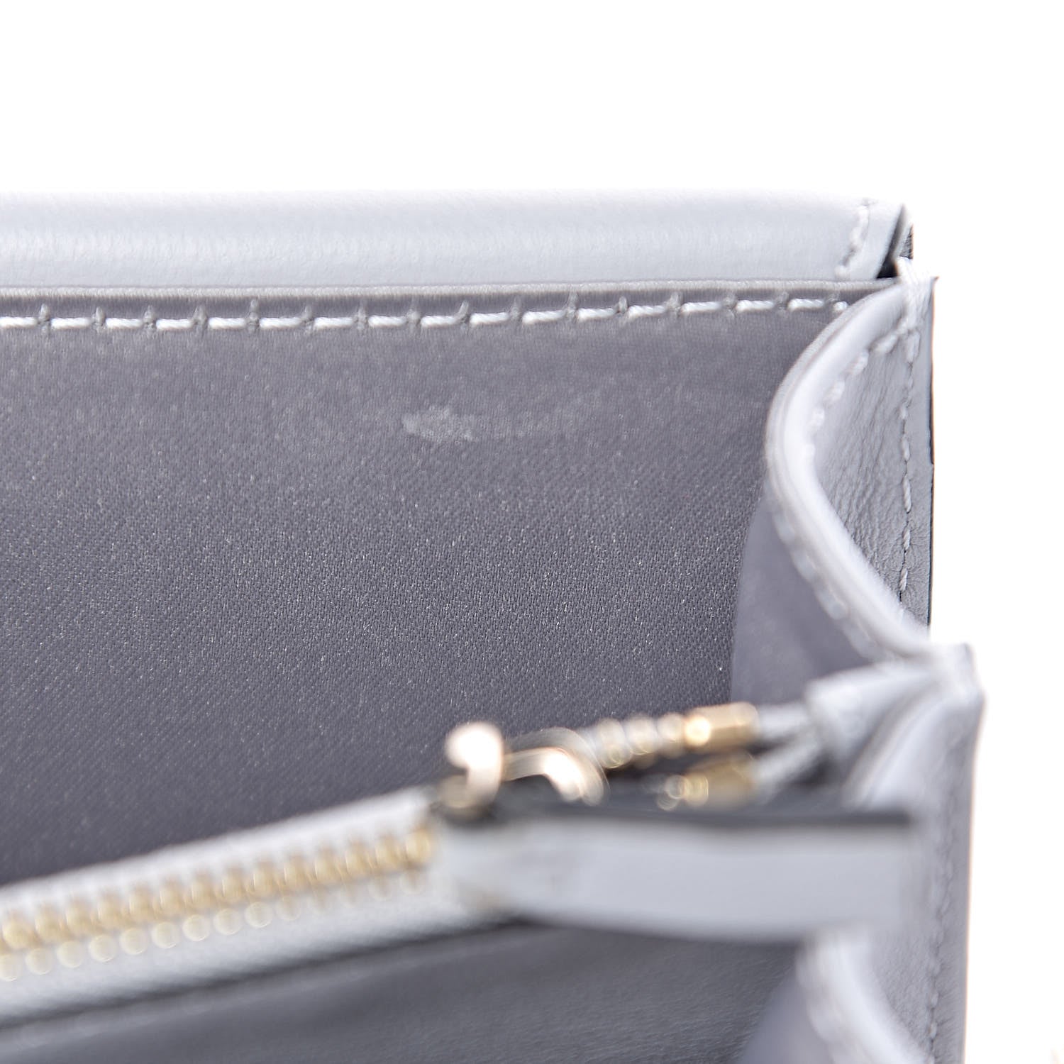 Valentino Garavani Calfskin Rockstud Wallet on Chain Pastel Grey 7 of 11