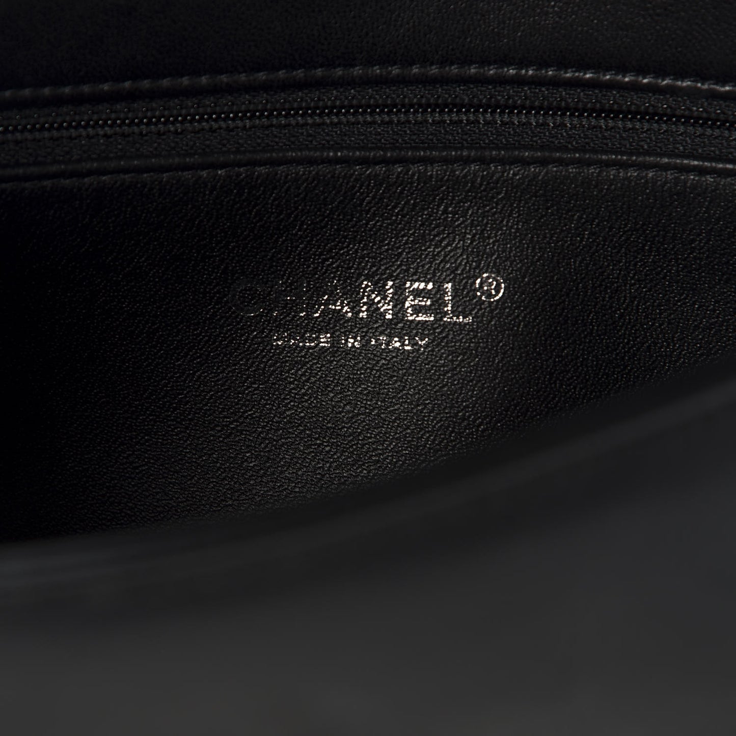 Lambskin Quilted Yin Yang Shoulder Bag Ivory Black