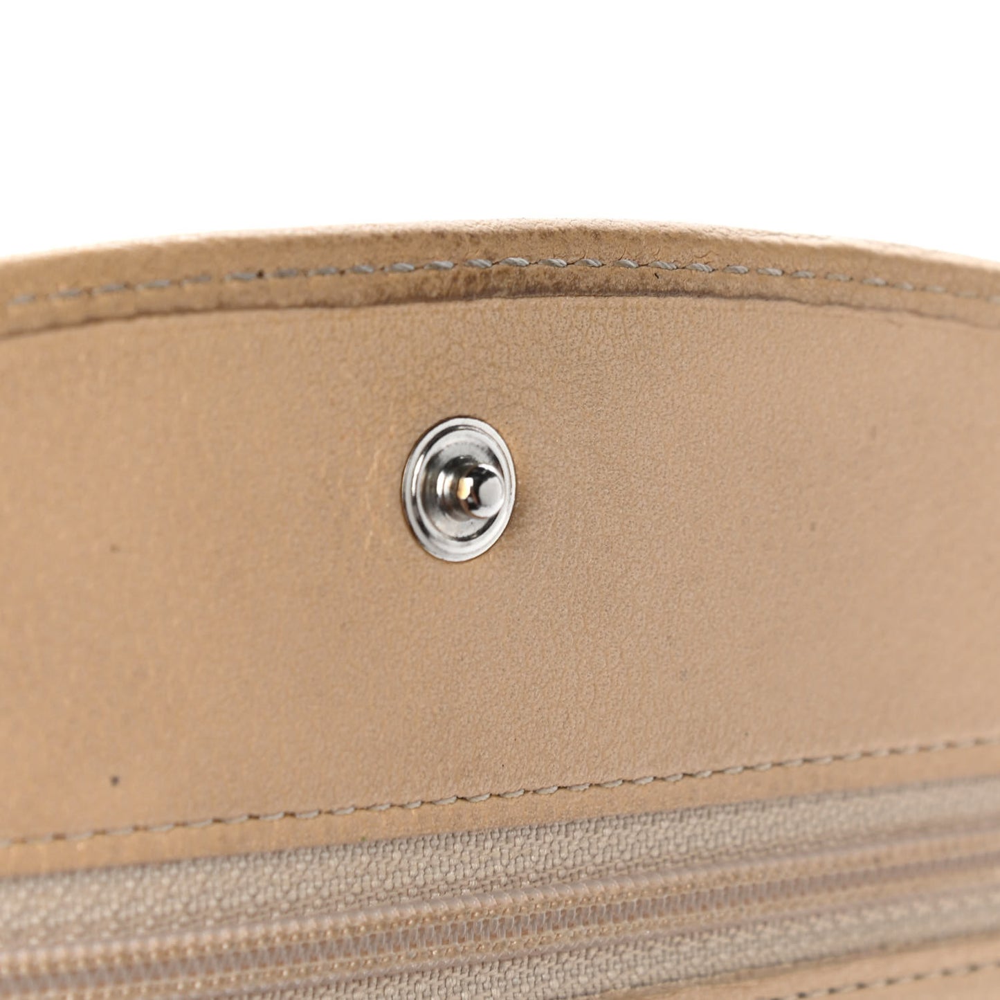 Caviar Sevruga Wallet on Chain WOC Beige