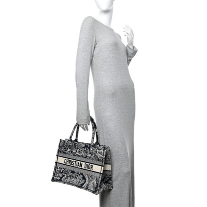 Christian Dior Canvas Embroidered Medium Dioriviera Toile De Jouy Book Tote Blue 3 of 19